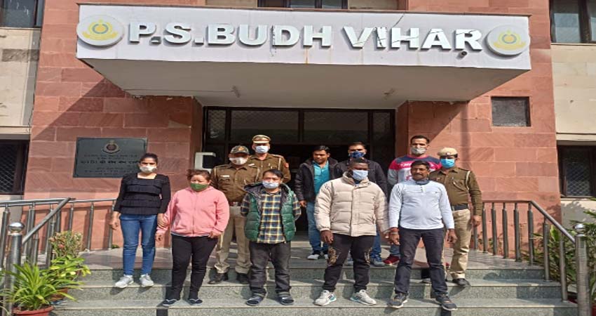 अंजान महिला मित्र गिफ्ट भेजे तो खुश न हों, महिला समेत तीन ठगी में पकड़े अंजान महिला मित्र गिफ्ट भेजे तो खुश न हों, महिला समेत तीन ठगी में पकड़े